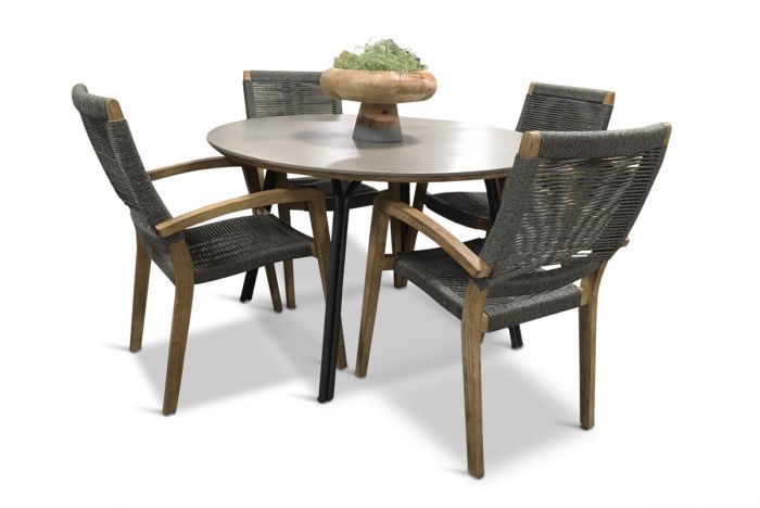 Simi 120 & Itea - fyra stolar och rund matbord
